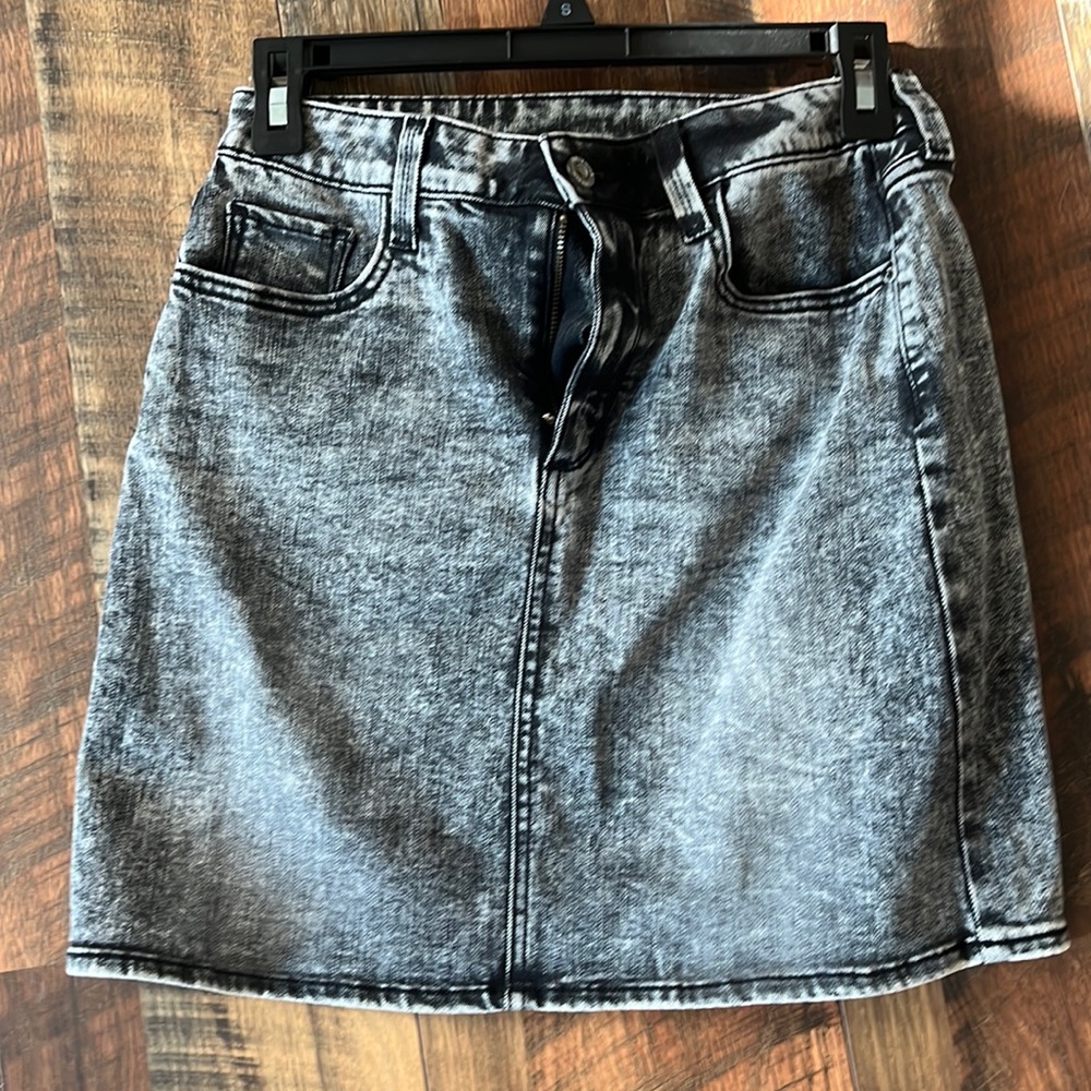I’m selling a black jean skirt that has never been worn except one time!
